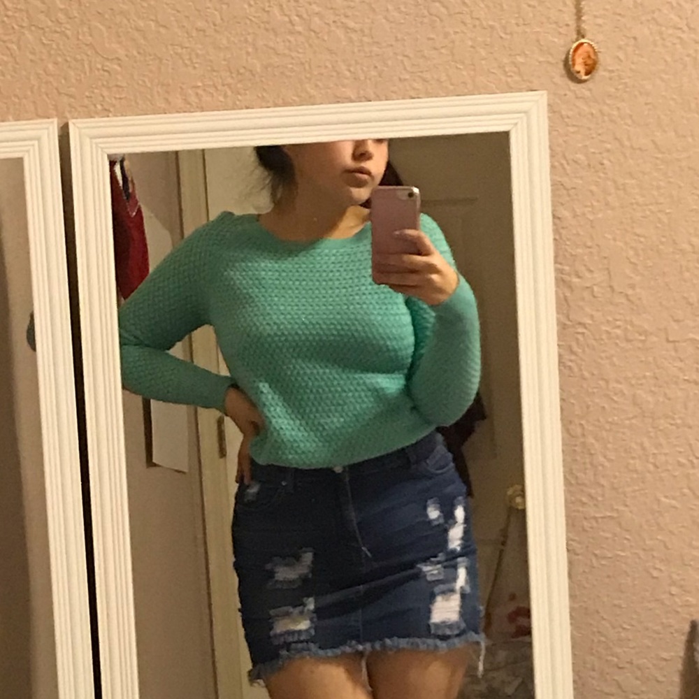 Turquoise sweater - Picture 3 of 3